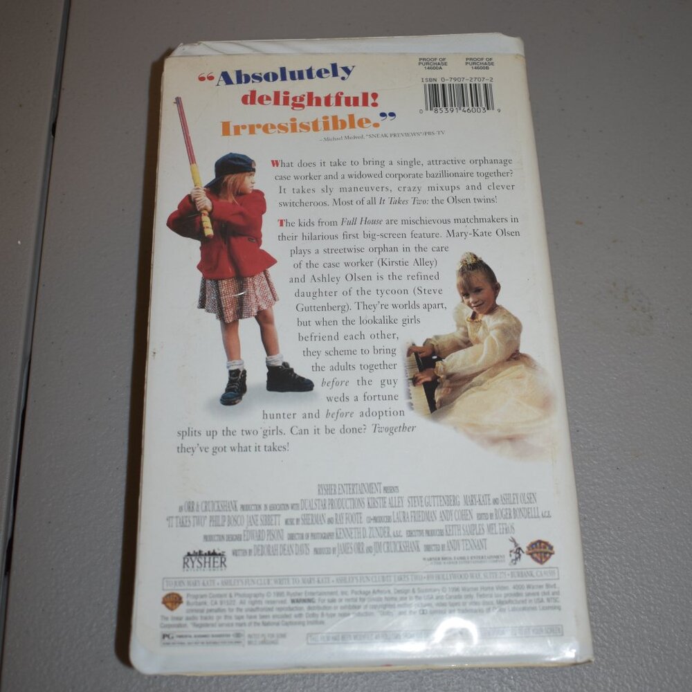 Warner Bros "It Takes Two" VHS - Picture 2 of 2